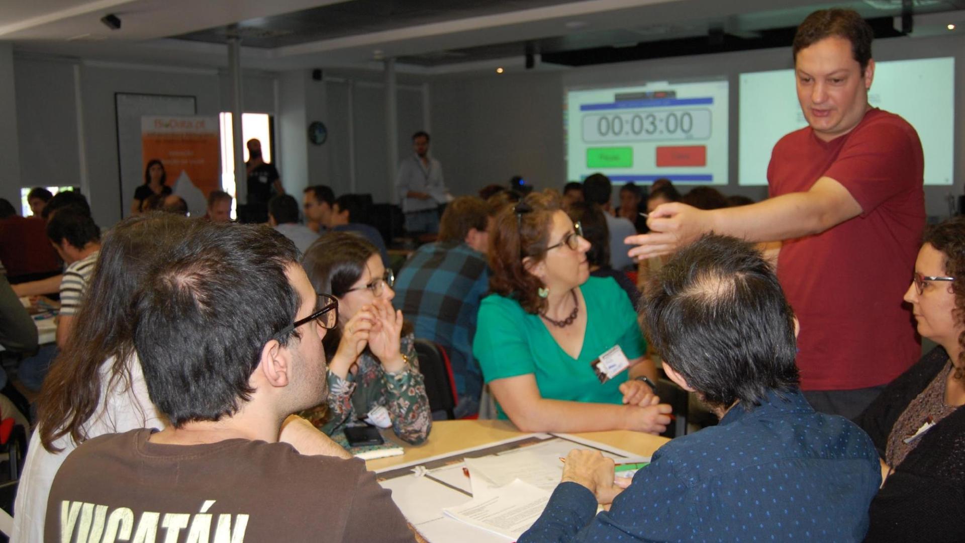 Photo of Data Stewards course trainer with trainees during activity