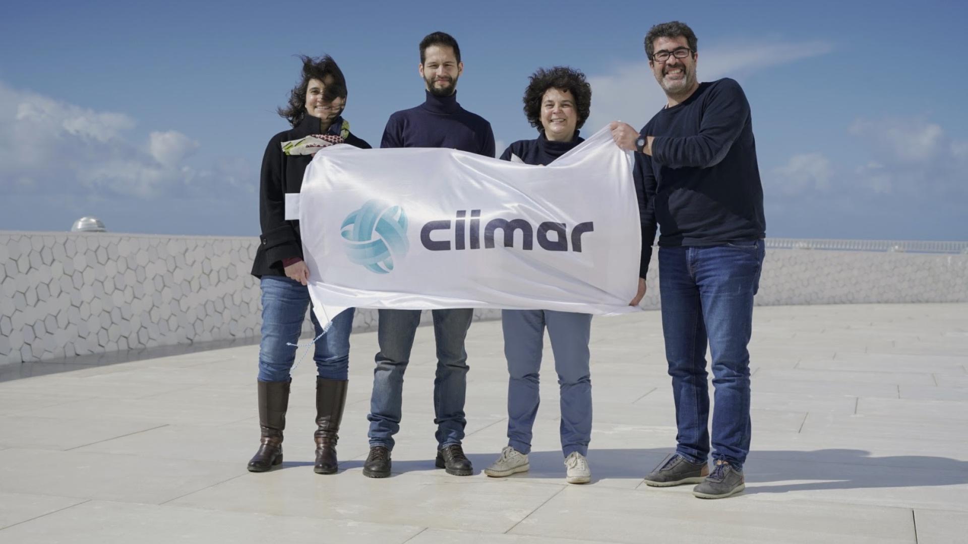 People CIIMAR flag